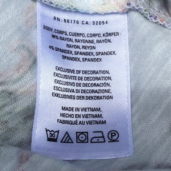 🌺 Anthropologie “Akemi + Kin” CUTE Floral Top Sm! - Picture 5 of 8